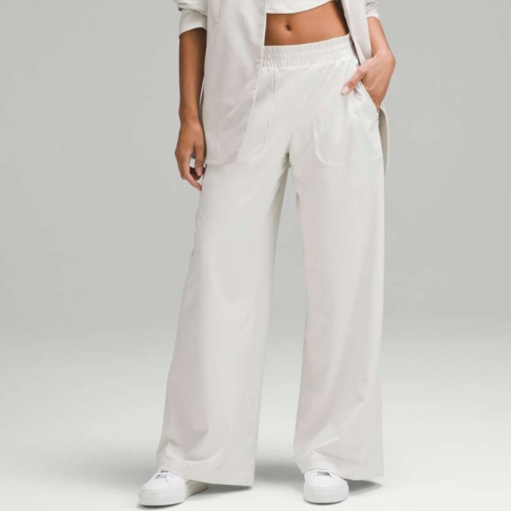 Lululemon Swift Wide-Leg Mid-Rise Pant *Full Length Bone Size 2